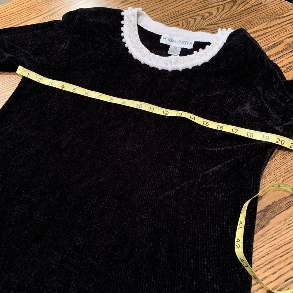 VICTORIA HARBOUR Vty Velour Black Dressy top - Picture 9 of 12